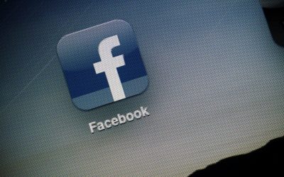 Visszaél a Facebook az erőfölényével?